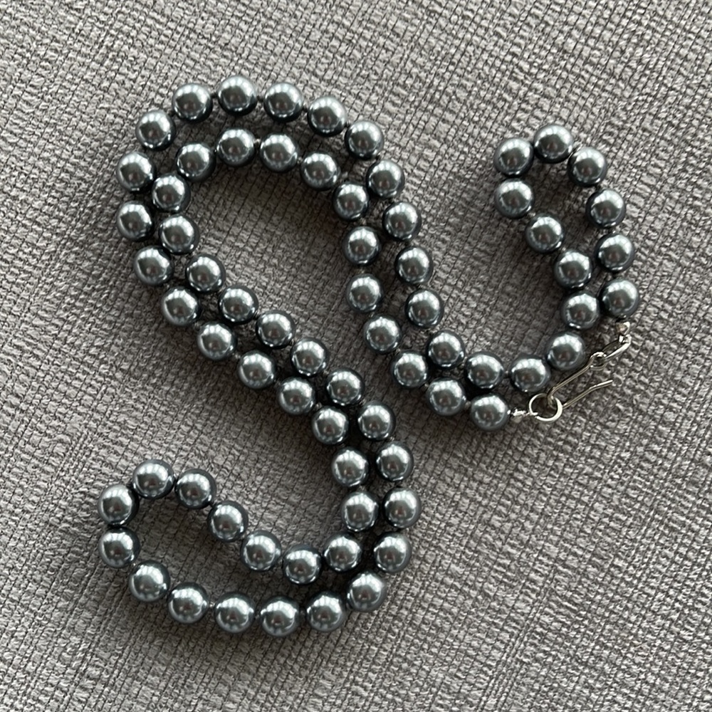 Handmade Necklace Silver/pewter color pearl like beads